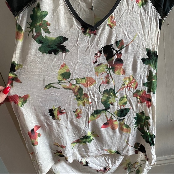 Vera Wang Floral Top - Picture 8 of 12